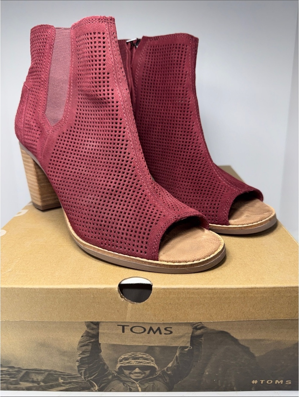 TOMS Women's Peep Toe Perforated Ankle Boots in Burgundy, Size 8